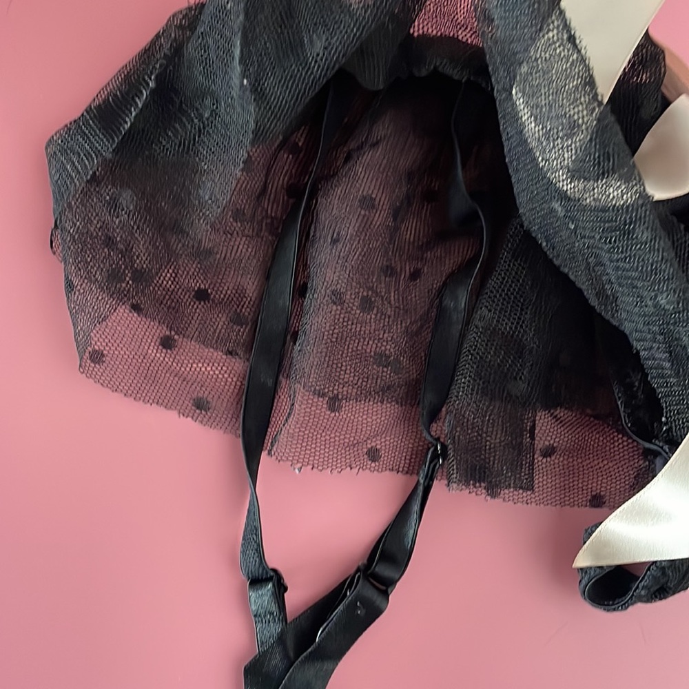 LaSenza garter panties - Picture 3 of 10
